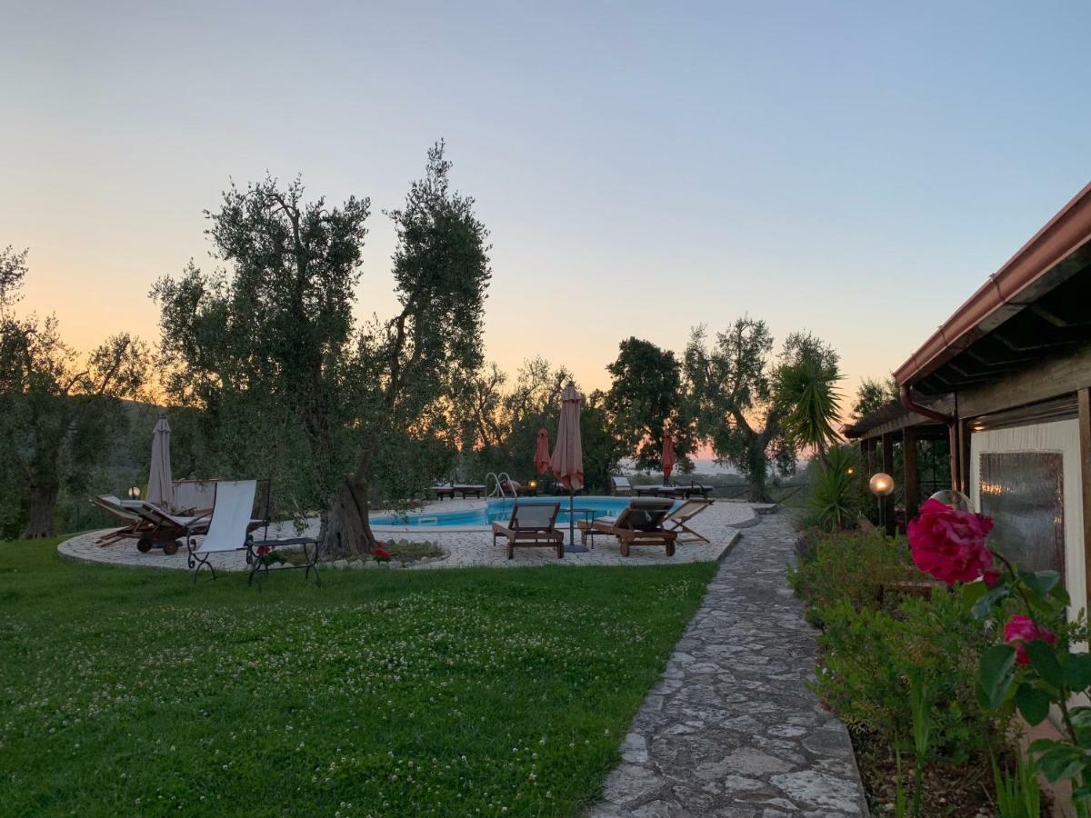 منزل الضيف بيسْكيتْشّي  في Parco Dei Limoni المظهر الخارجي الصورة